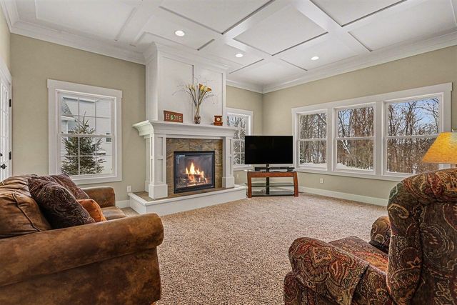 6436 Summer Meadows Drive, Rockford, MI 49341