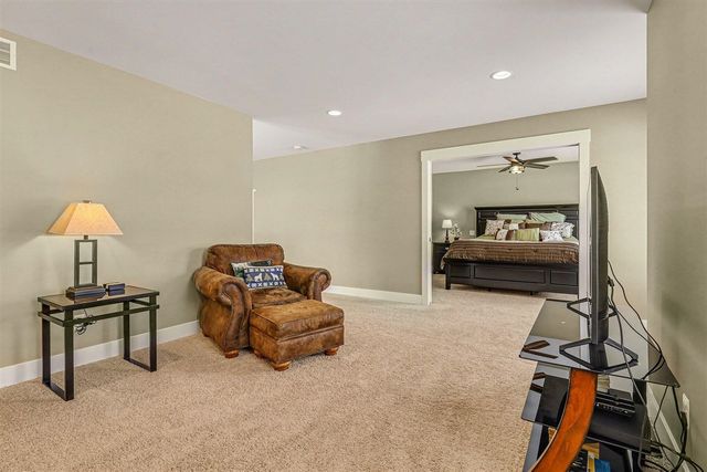 6436 Summer Meadows Drive, Rockford, MI 49341