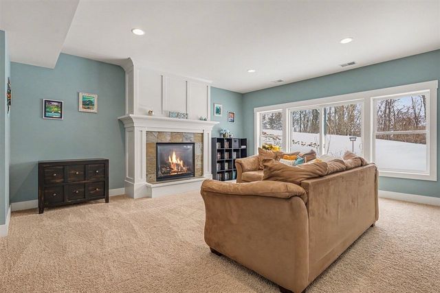 6436 Summer Meadows Drive, Rockford, MI 49341