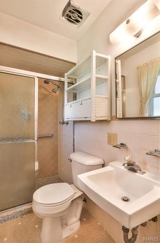 127 S Cardinal Lane, St Charles, MO 63301