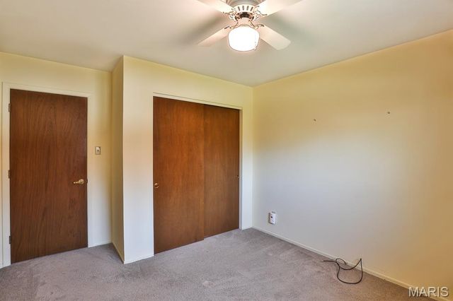 127 S Cardinal Lane, St Charles, MO 63301