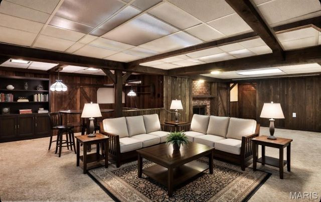 127 S Cardinal Lane, St Charles, MO 63301