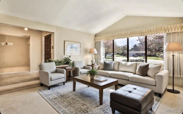 127 S Cardinal Lane, St Charles, MO 63301