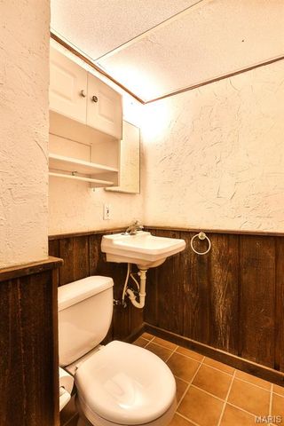 127 S Cardinal Lane, St Charles, MO 63301