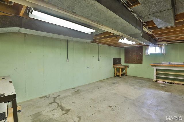 127 S Cardinal Lane, St Charles, MO 63301