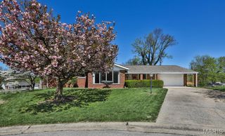 127 S Cardinal Lane, St Charles, MO 63301
