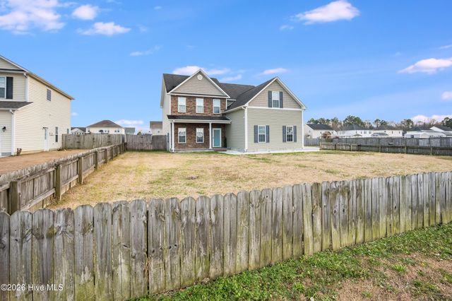 302 Esquire Drive, Richlands, NC 28574