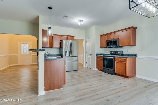 302 Esquire Drive, Richlands, NC 28574