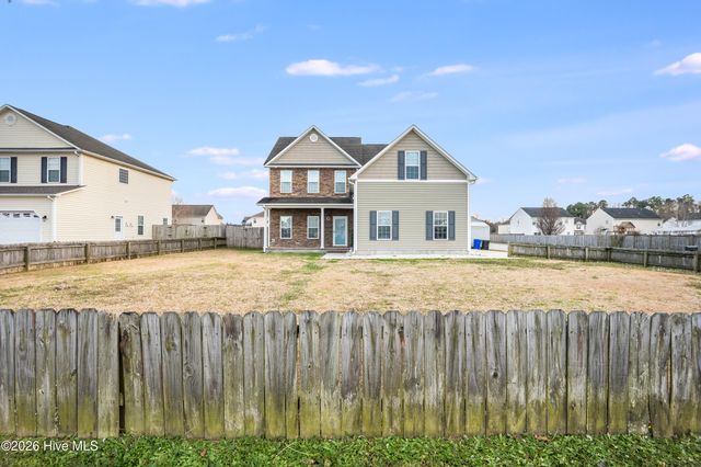 302 Esquire Drive, Richlands, NC 28574