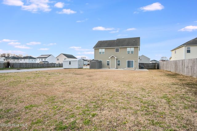 302 Esquire Drive, Richlands, NC 28574