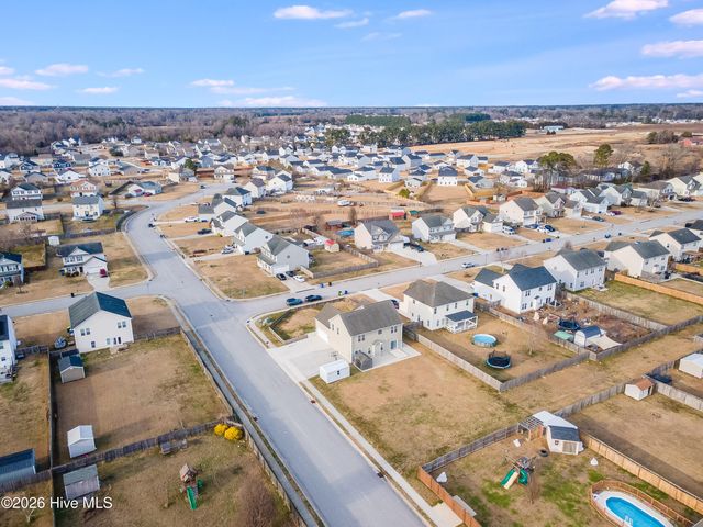 302 Esquire Drive, Richlands, NC 28574