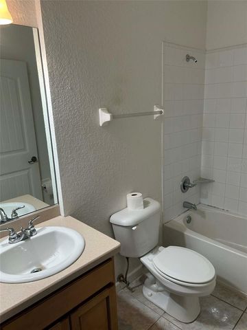 2935 NE 7TH STREET 104, Ocala, FL 34470