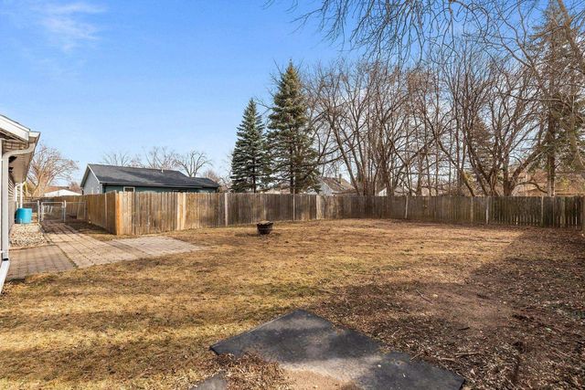 2402 S MADISON STREET, Appleton, WI 54915