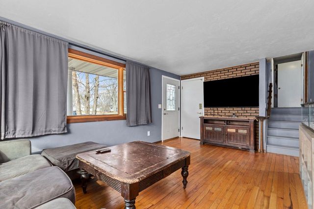 2402 S MADISON STREET, Appleton, WI 54915