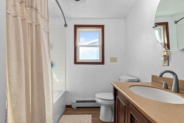 2402 S MADISON STREET, Appleton, WI 54915