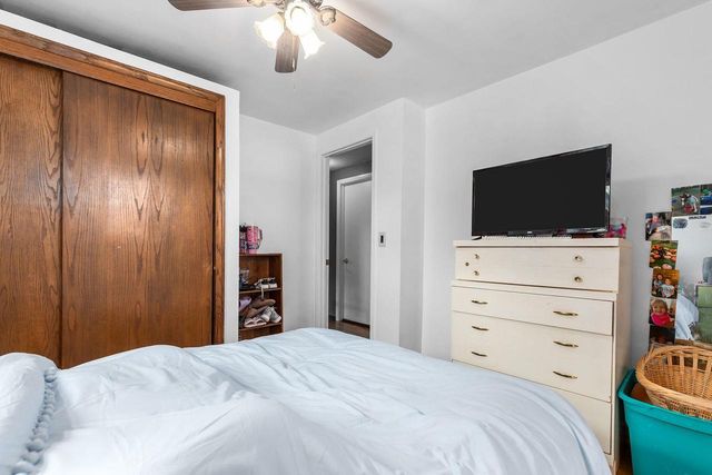 2402 S MADISON STREET, Appleton, WI 54915