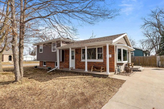 2402 S MADISON STREET, Appleton, WI 54915