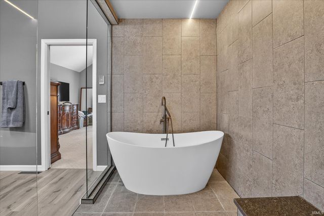 17916 Ashmont Place, South Bend, IN 46635