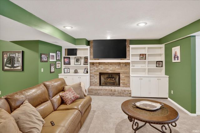 17916 Ashmont Place, South Bend, IN 46635