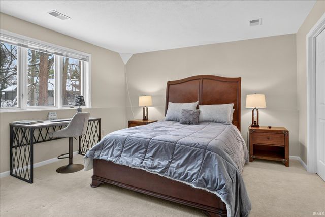 17916 Ashmont Place, South Bend, IN 46635