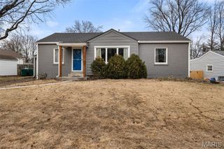 55 W Drake Avenue, Webster Groves, MO 63119