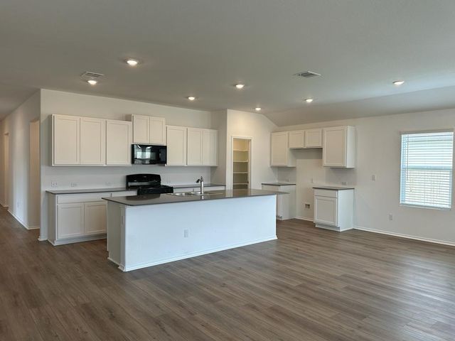 100 River Rise RD, Kyle, TX 78640