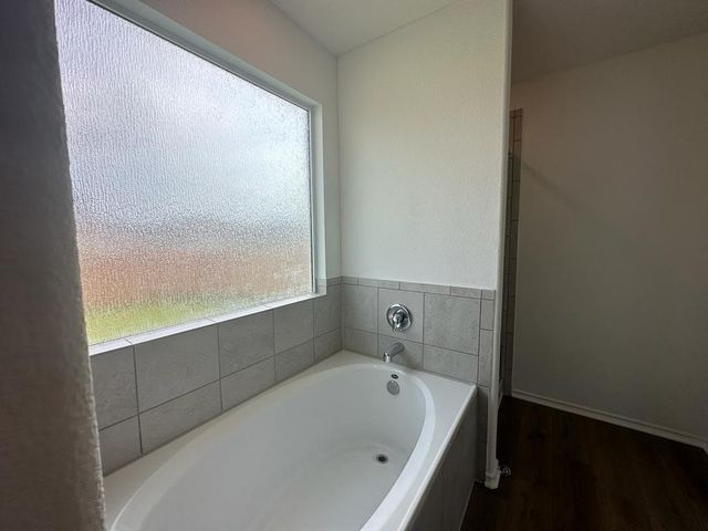 100 River Rise RD, Kyle, TX 78640