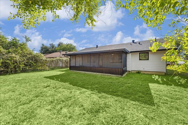 6411 Sandshof DR, Austin, TX 78724
