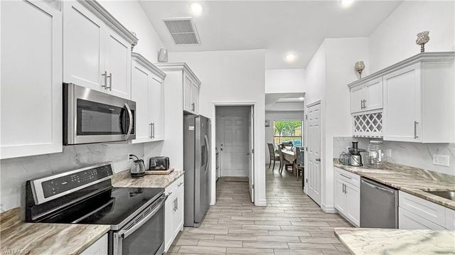 2917 12th ST SW, Lehigh Acres, FL 33976