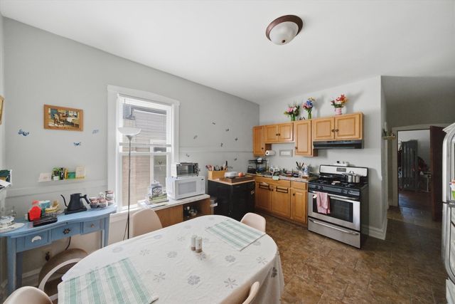5117 N Western Avenue, Chicago, IL 60625