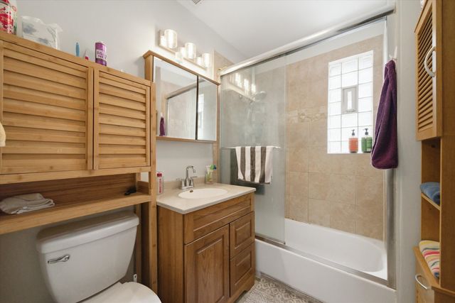 5117 N Western Avenue, Chicago, IL 60625