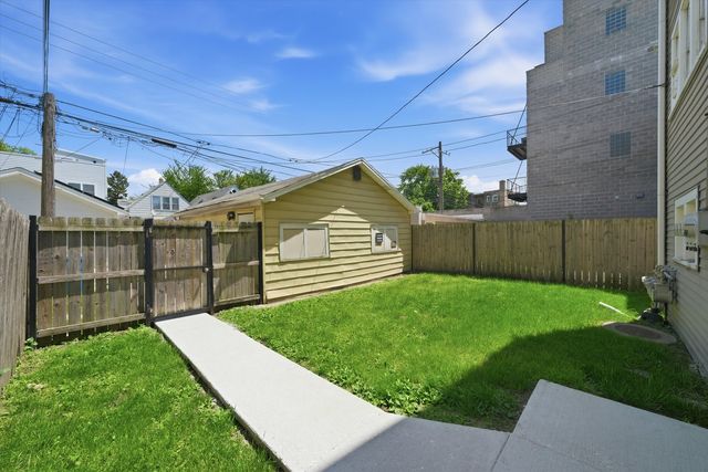 5117 N Western Avenue, Chicago, IL 60625