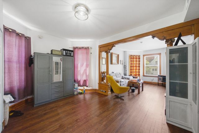 5117 N Western Avenue, Chicago, IL 60625
