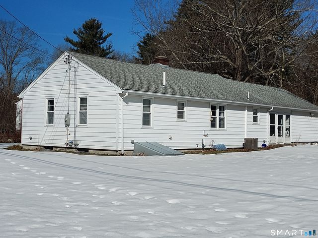 21 Emond Street, Putnam, CT 06260