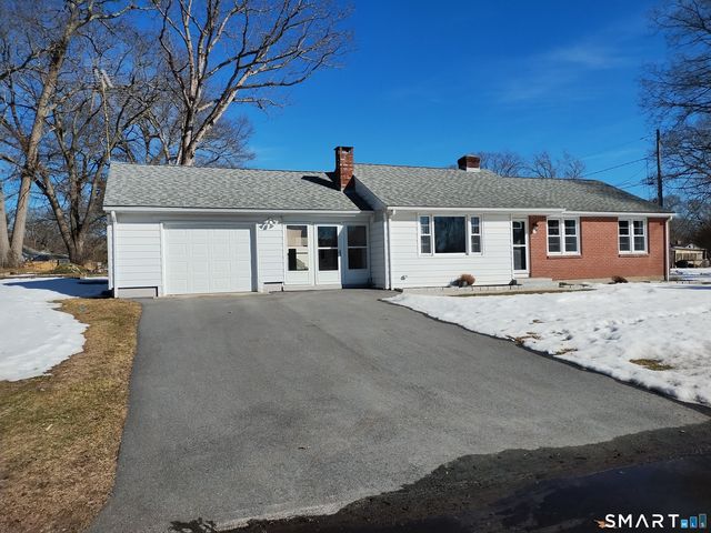 21 Emond Street, Putnam, CT 06260