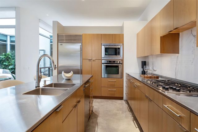 3740 Holland Avenue 3B, Dallas, TX 75219