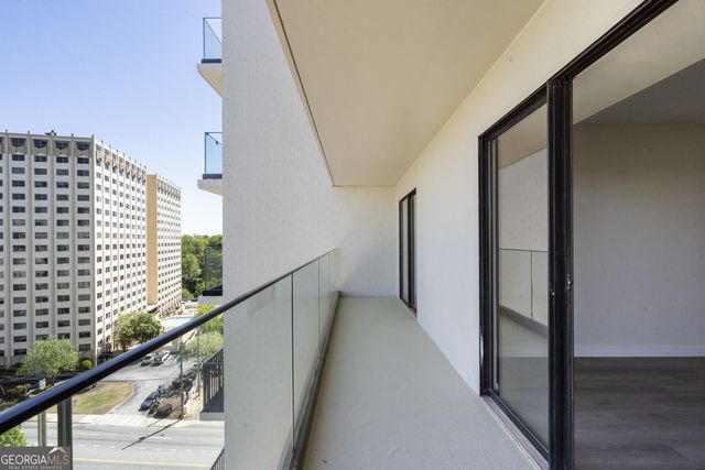 2460 Peachtree Road NE 1409, Atlanta, GA 30305