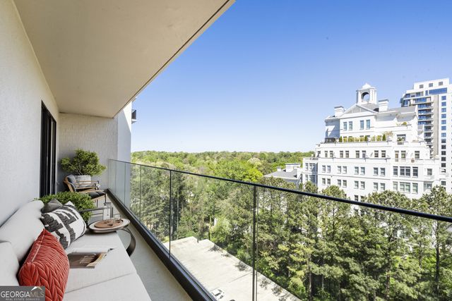 2460 Peachtree Road NE 1409, Atlanta, GA 30305