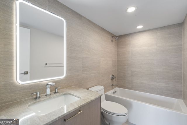 2460 Peachtree Road NE 1409, Atlanta, GA 30305