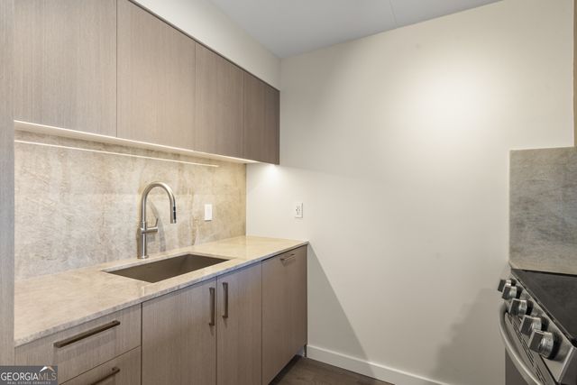 2460 Peachtree Road NE 1409, Atlanta, GA 30305