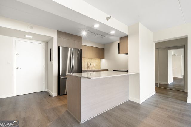 2460 Peachtree Road NE 1409, Atlanta, GA 30305