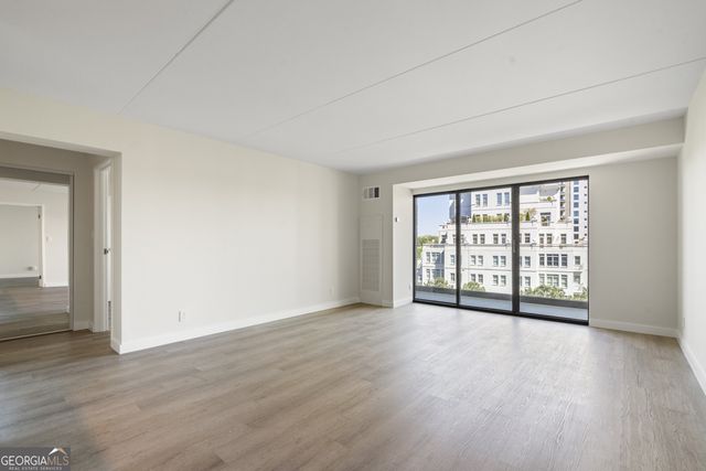 2460 Peachtree Road NE 1409, Atlanta, GA 30305