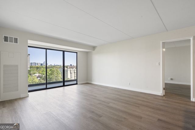 2460 Peachtree Road NE 1409, Atlanta, GA 30305