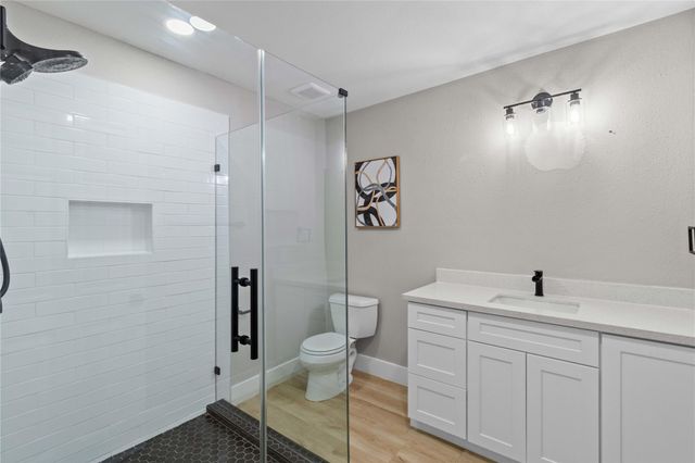 820 18th Avenue N, Texas City, TX 77590