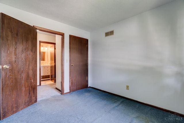 5625 Lake Michigan Drive, Fairfield, OH 45014