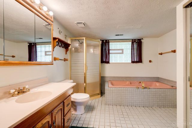 5625 Lake Michigan Drive, Fairfield, OH 45014