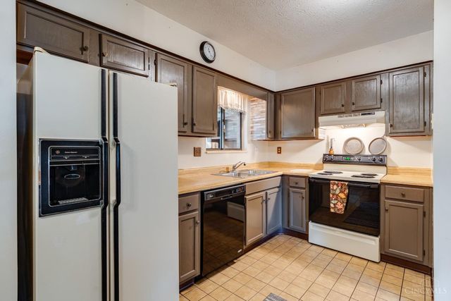 5625 Lake Michigan Drive, Fairfield, OH 45014