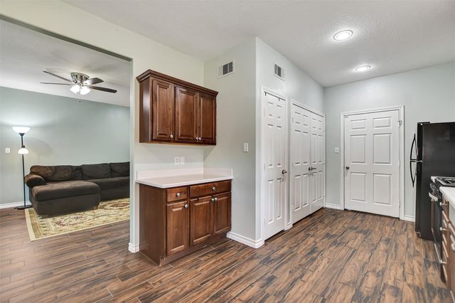 12511 Gulf Coast Dr, Willis, TX 77378