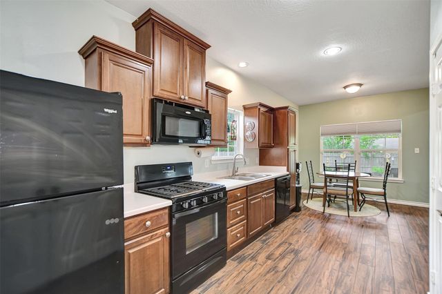12511 Gulf Coast Dr, Willis, TX 77378