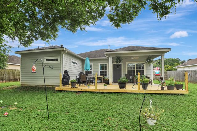 12511 Gulf Coast Dr, Willis, TX 77378
